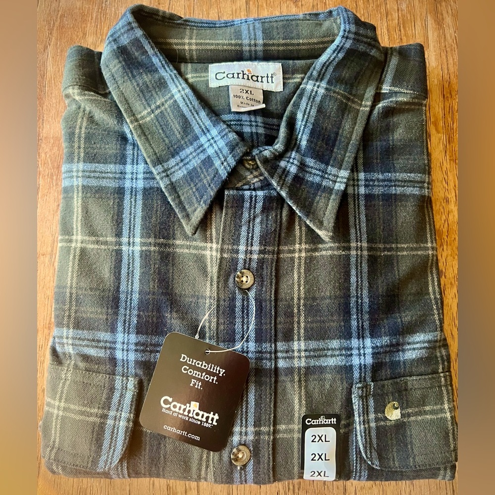 Carhartt Men’s 2 Patch Pocket Plaid Flannel Shirt